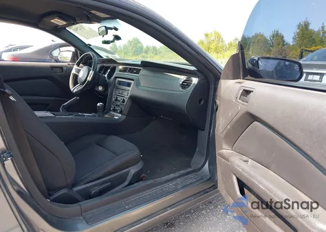 2013 Ford Mustang V6 из США, поврежденный, VIN 1ZVBP8AM2D5242783